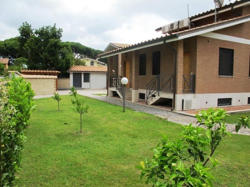 Villa Smeraldo Roma Infernetto Eksteriør billede