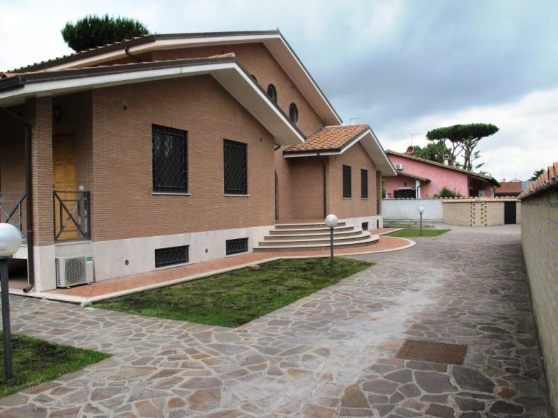 Villa Smeraldo Roma Infernetto Eksteriør billede
